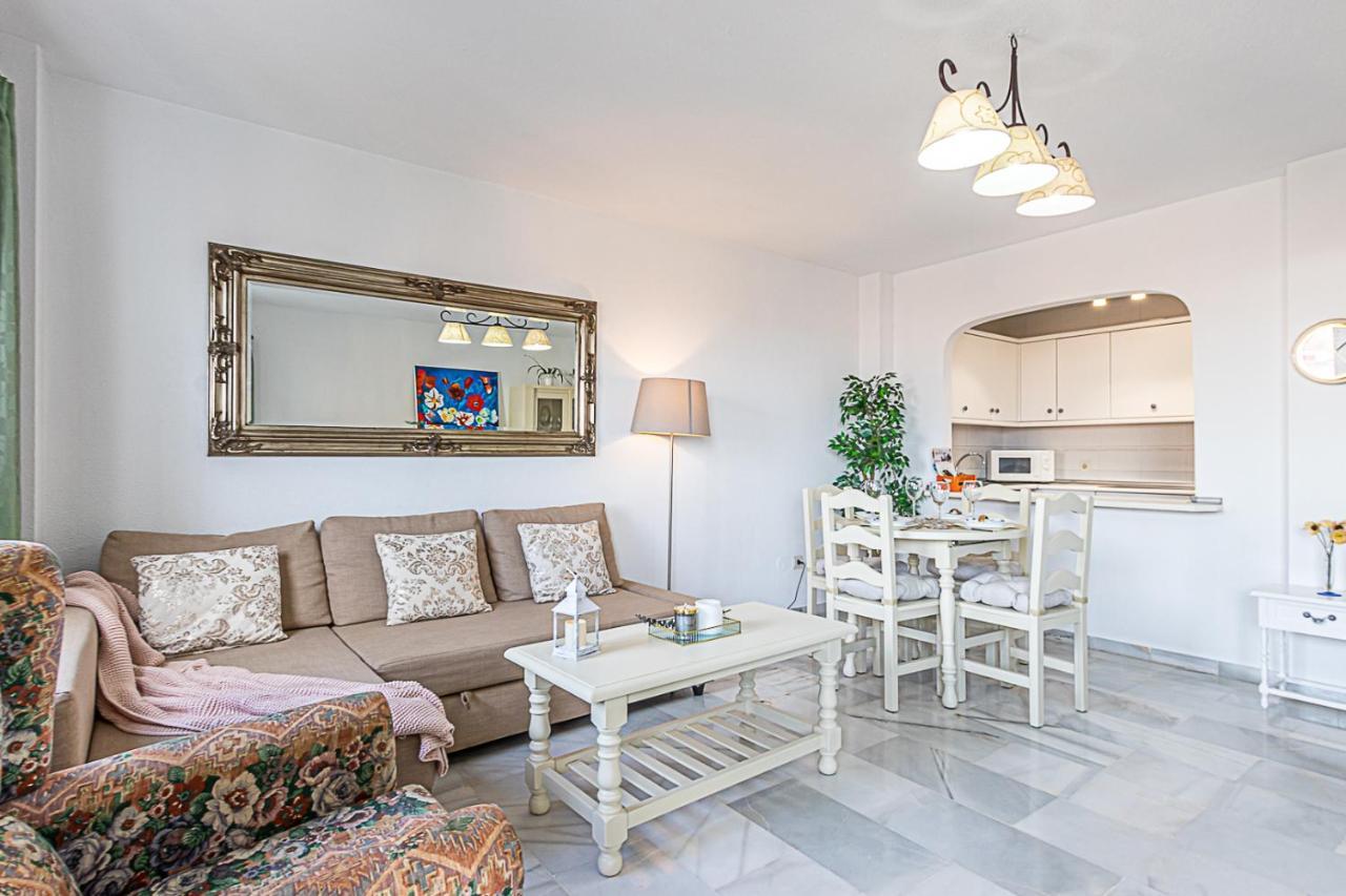 797 Holiday Rentals - Amplio Piso Para 4 En El Centro De Arroyo De La Miel Беналмадена Екстериор снимка