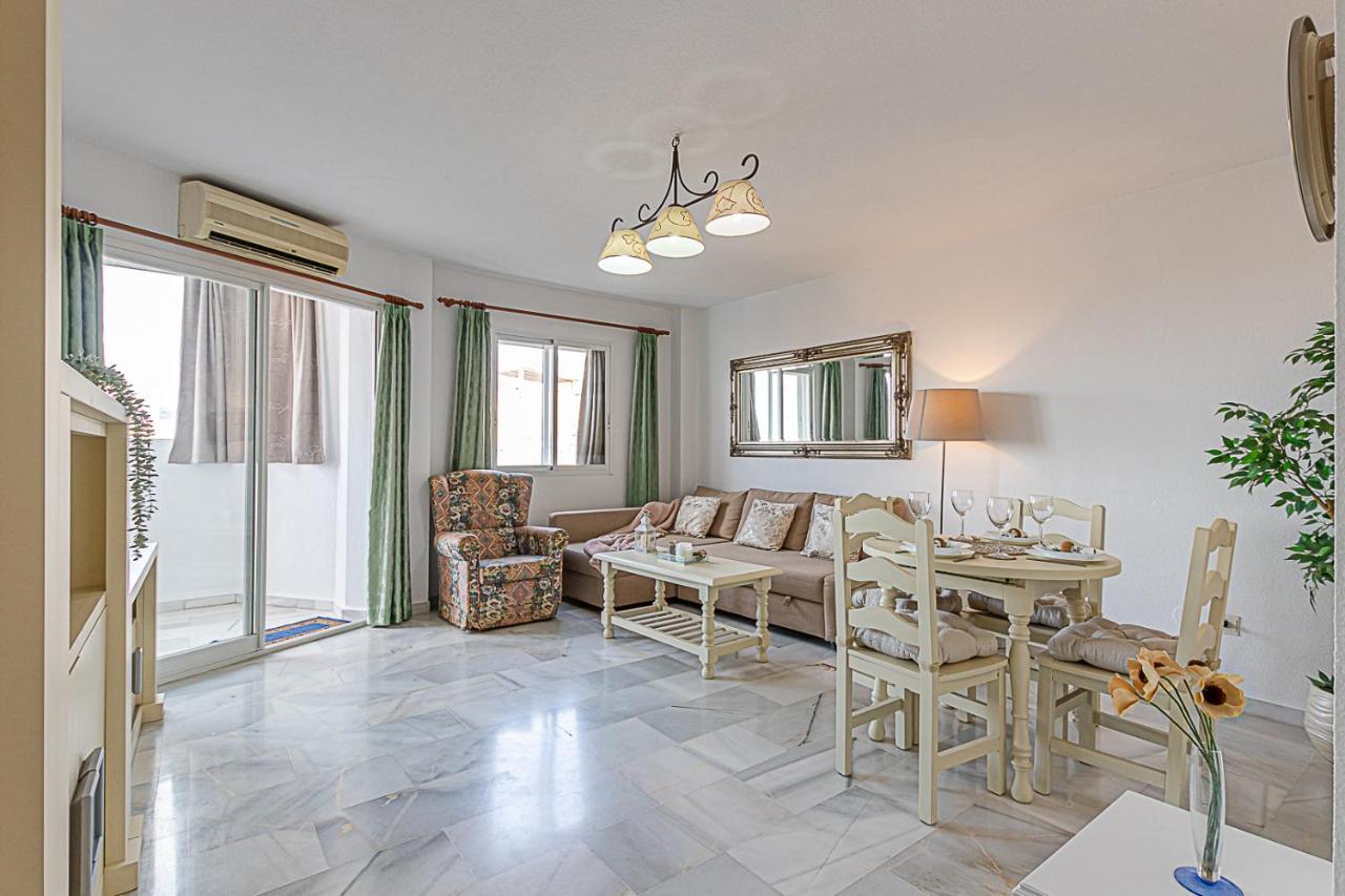 797 Holiday Rentals - Amplio Piso Para 4 En El Centro De Arroyo De La Miel Беналмадена Екстериор снимка