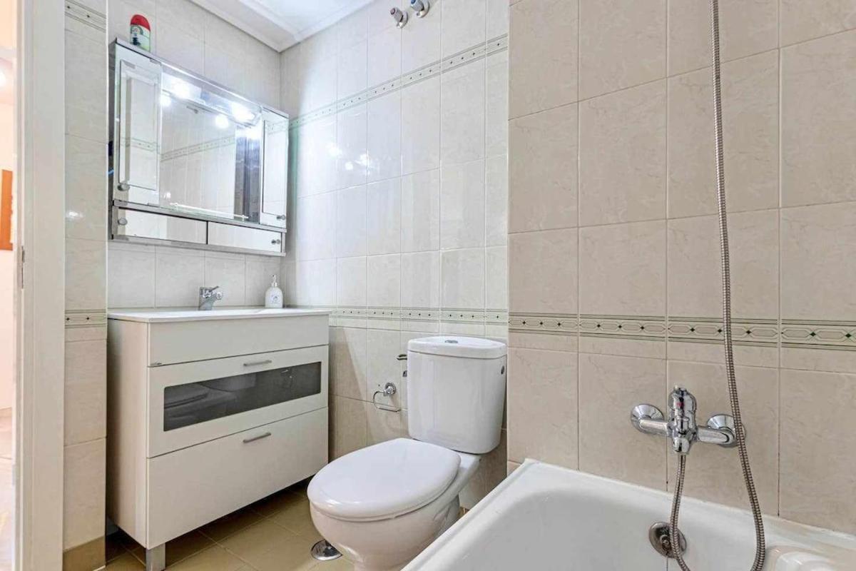 797 Holiday Rentals - Amplio Piso Para 4 En El Centro De Arroyo De La Miel Беналмадена Екстериор снимка
